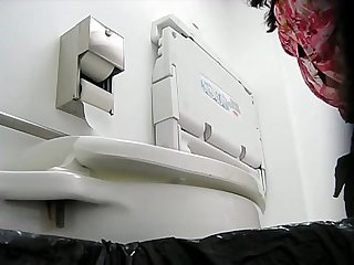 INDIAN MOM BENDS OVER SQUIRTS PEEING