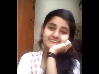 indian teen showing her boobs